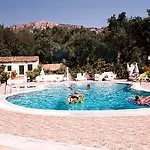 Ξενοδοχείο με διαμερίσματα Paradise Παλαιοκαστρίτσα