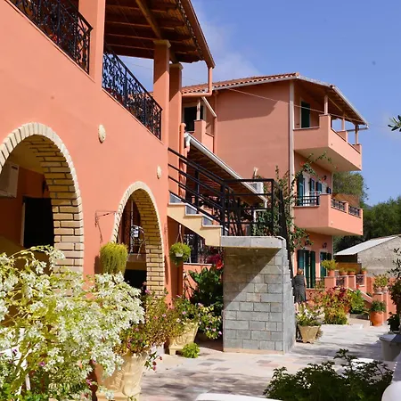 Paradise Aparthotel 3*