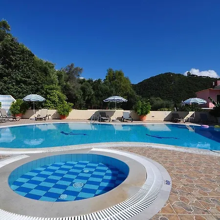 Paradise 3*